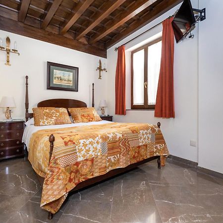 גרנדה Apartamentos En Pleno Centro, Aljibe Rodrigo Del Campo 1C מראה חיצוני תמונה