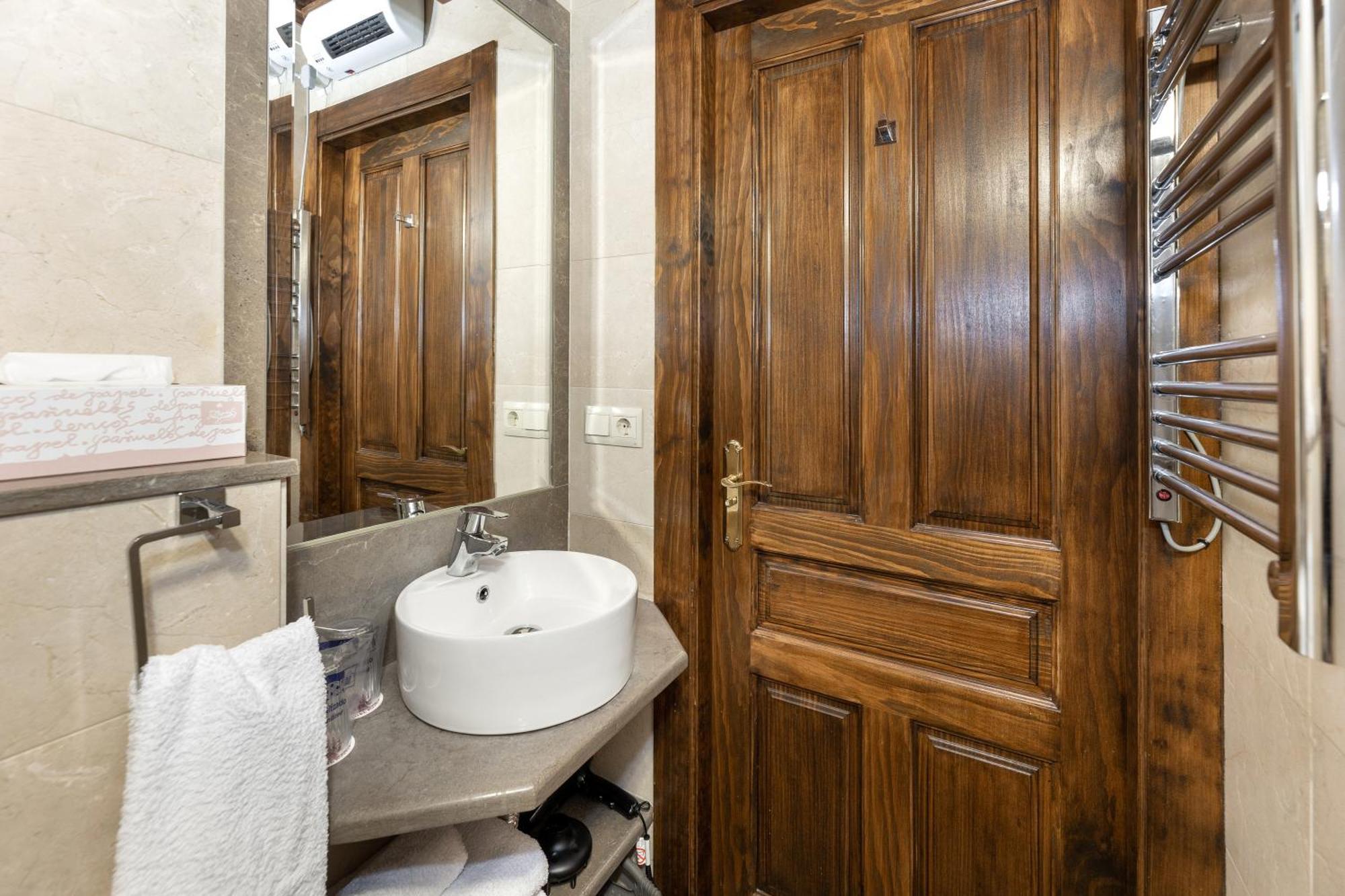 גרנדה Apartamentos En Pleno Centro, Aljibe Rodrigo Del Campo 1C מראה חיצוני תמונה